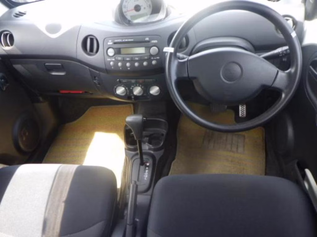 DAIHATSU ESSE