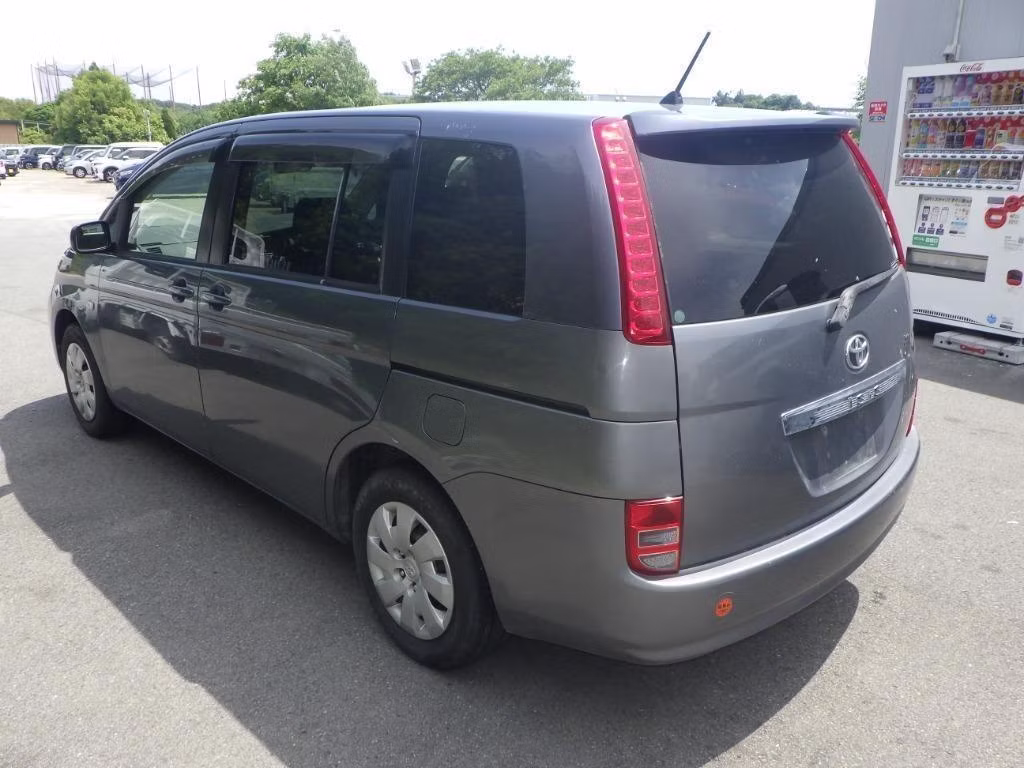 TOYOTA ISIS