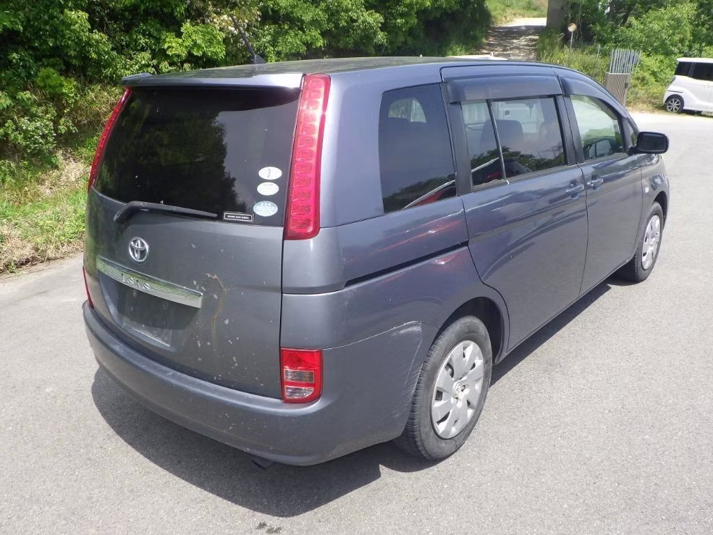 TOYOTA ISIS