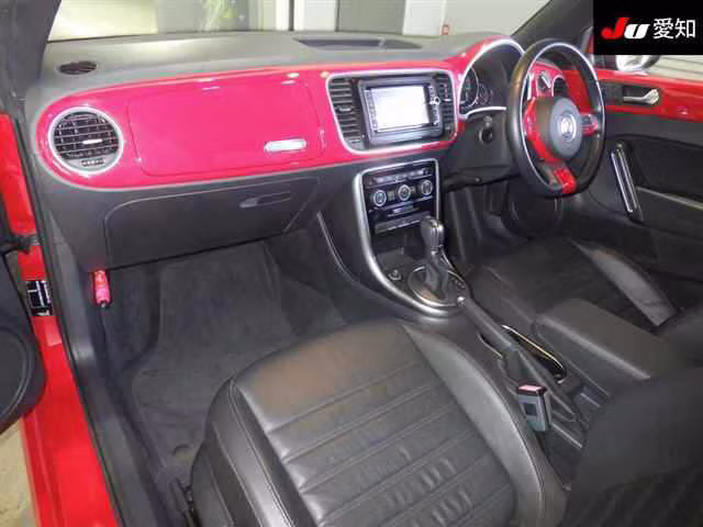 VOLKSWAGEN BEETLE