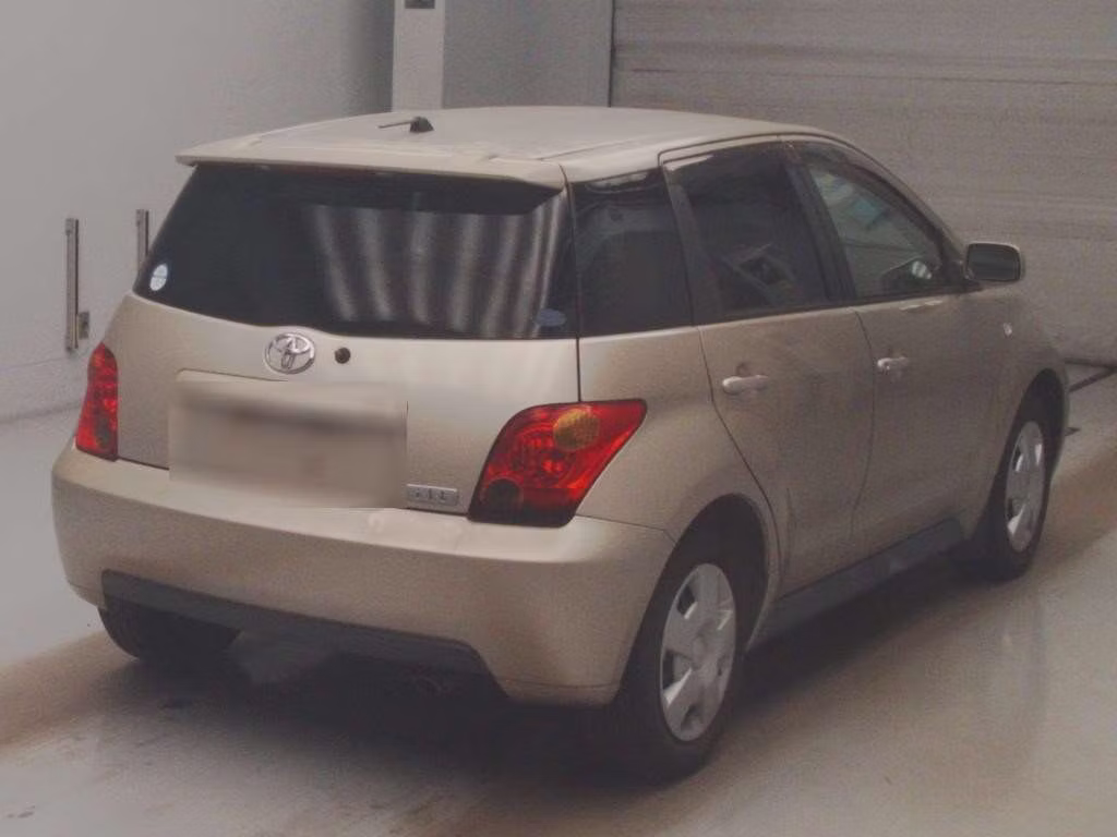 TOYOTA IST