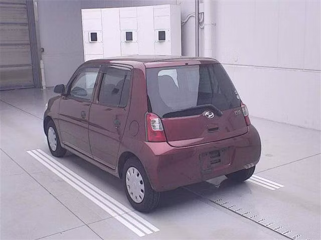 DAIHATSU ESSE