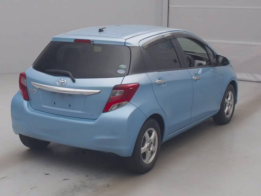TOYOTA VITZ