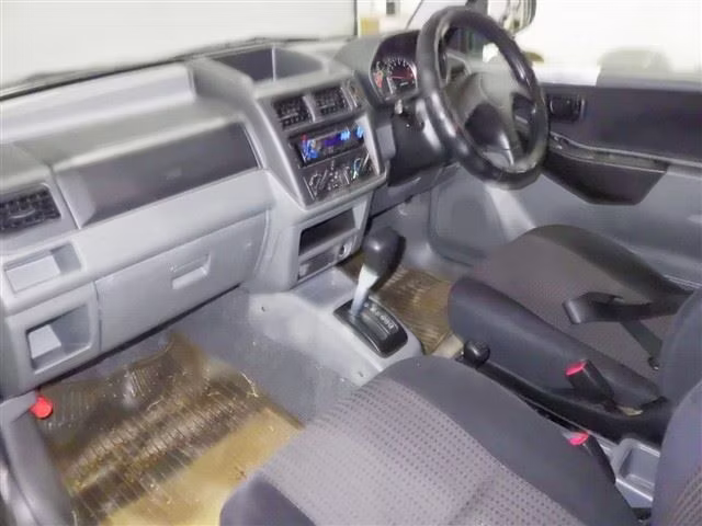 MITSUBISHI PAJERO MINI