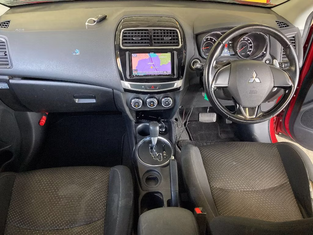 MITSUBISHI RVR