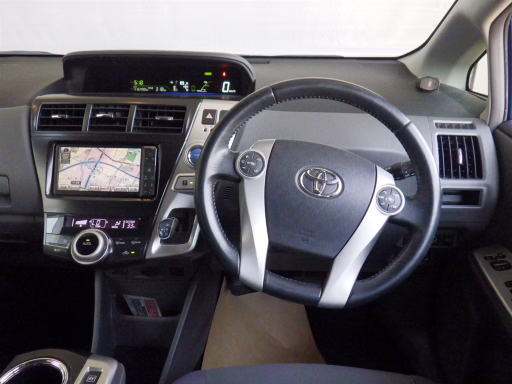 TOYOTA PRIUS ALPHA