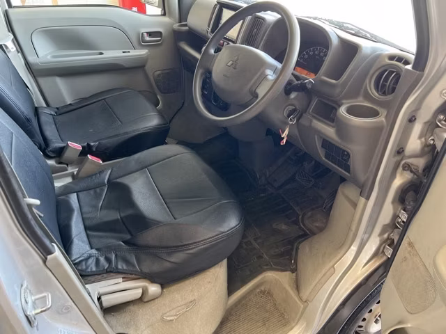 MITSUBISHI MINICAB