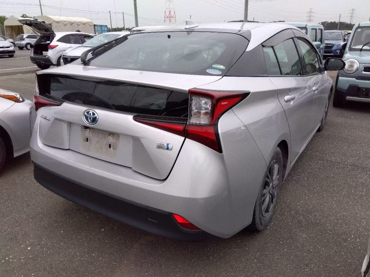 TOYOTA PRIUS