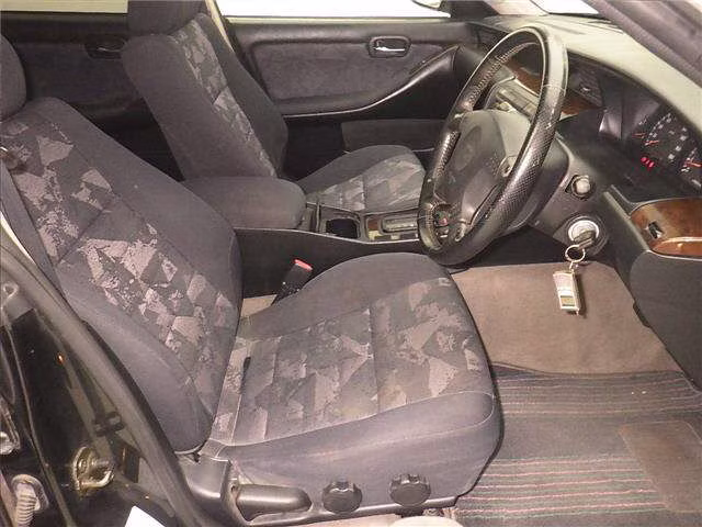 NISSAN LAUREL