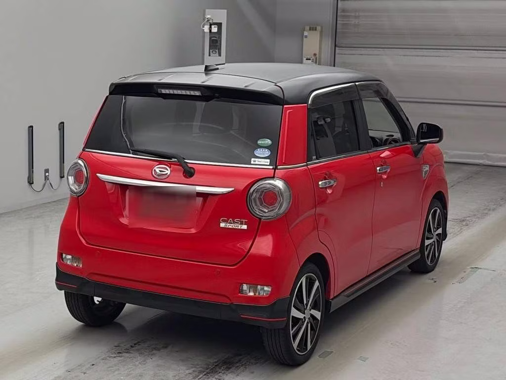 DAIHATSU CAST