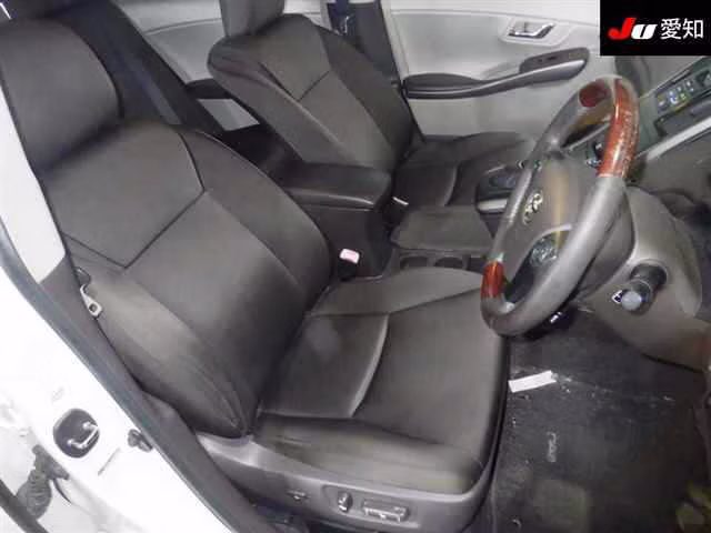 TOYOTA SAI