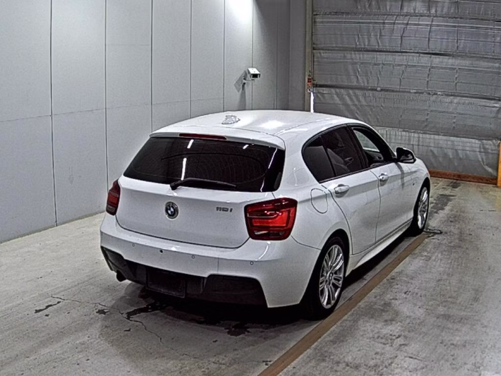 BMW 1-SERIES
