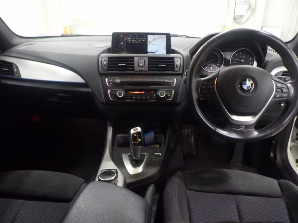 BMW 1-SERIES