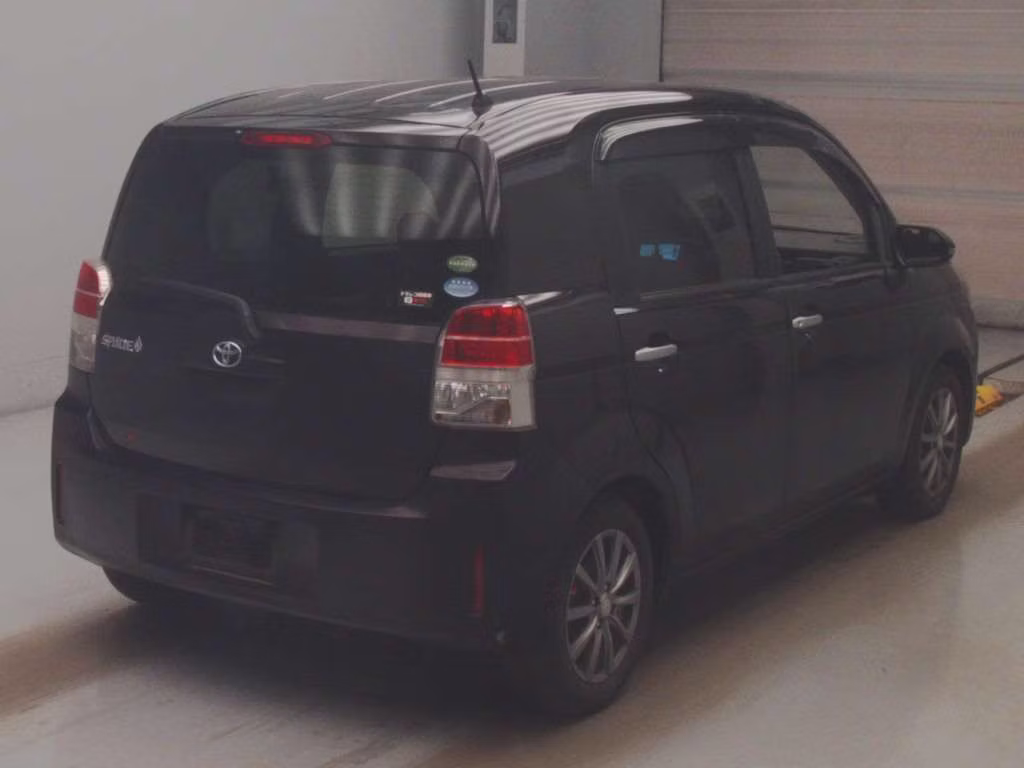 TOYOTA SPADE