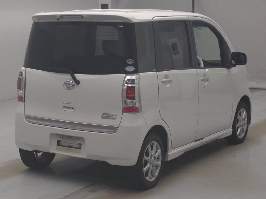 DAIHATSU TANTO EXE