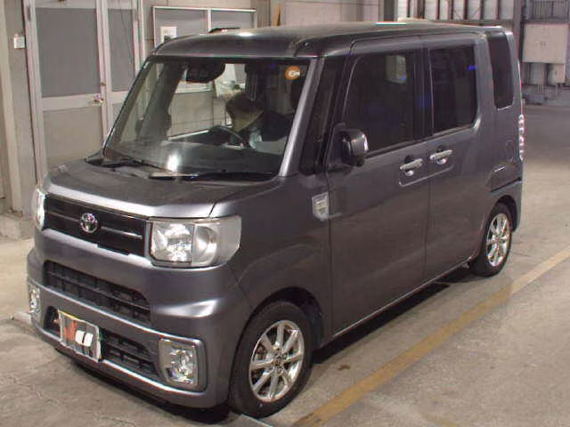 TOYOTA PIXIS MEGA