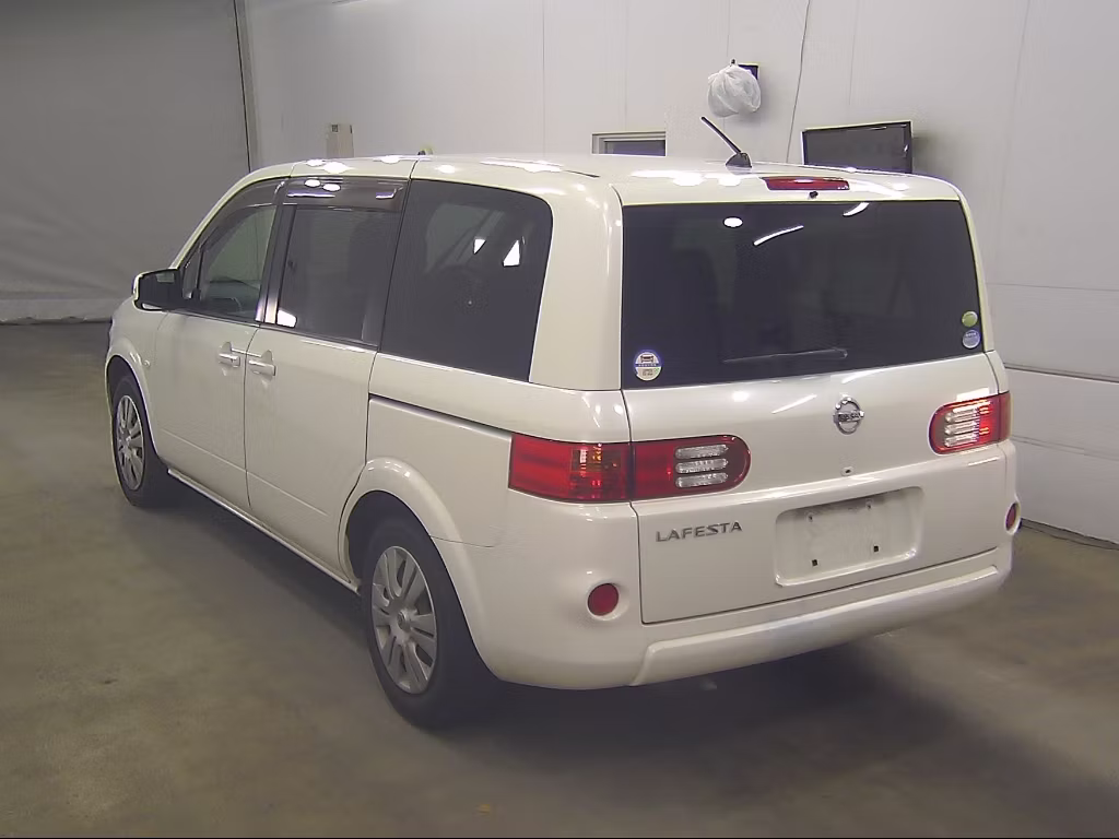 NISSAN LAFESTA
