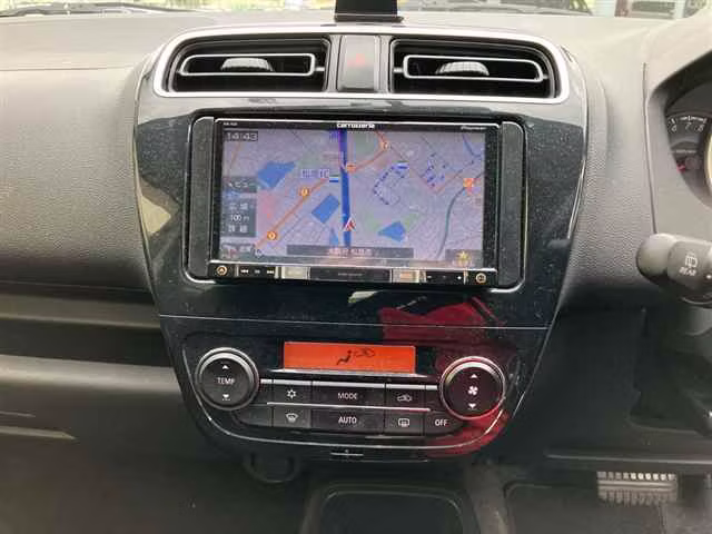MITSUBISHI MIRAGE