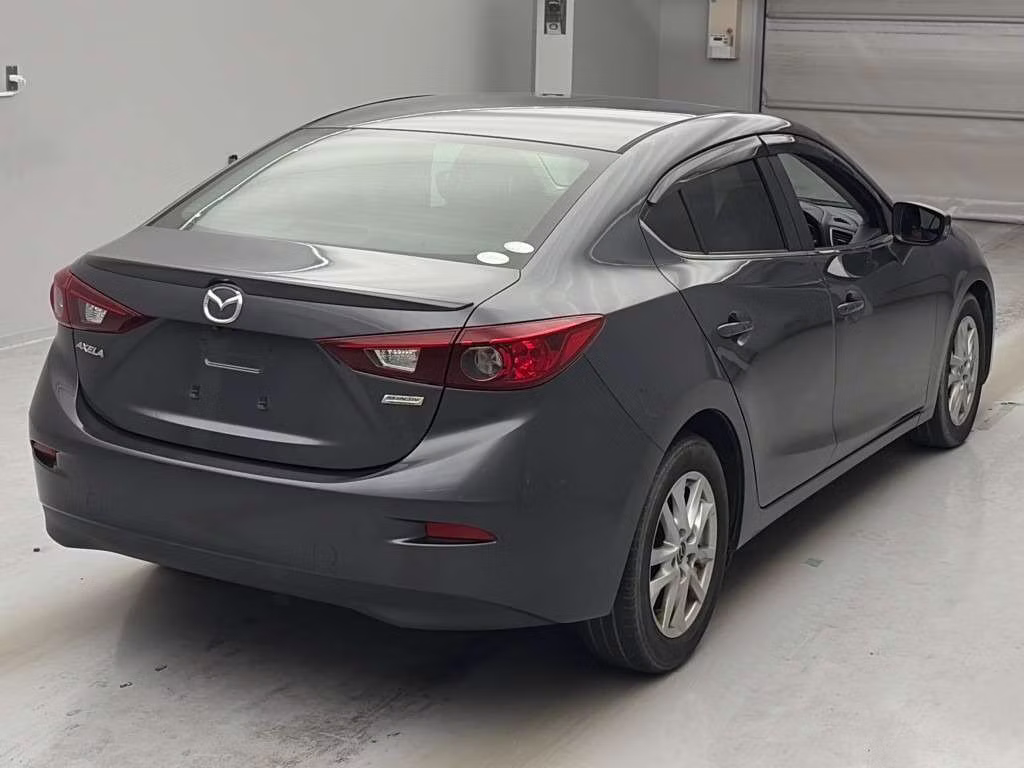 MAZDA AXELA