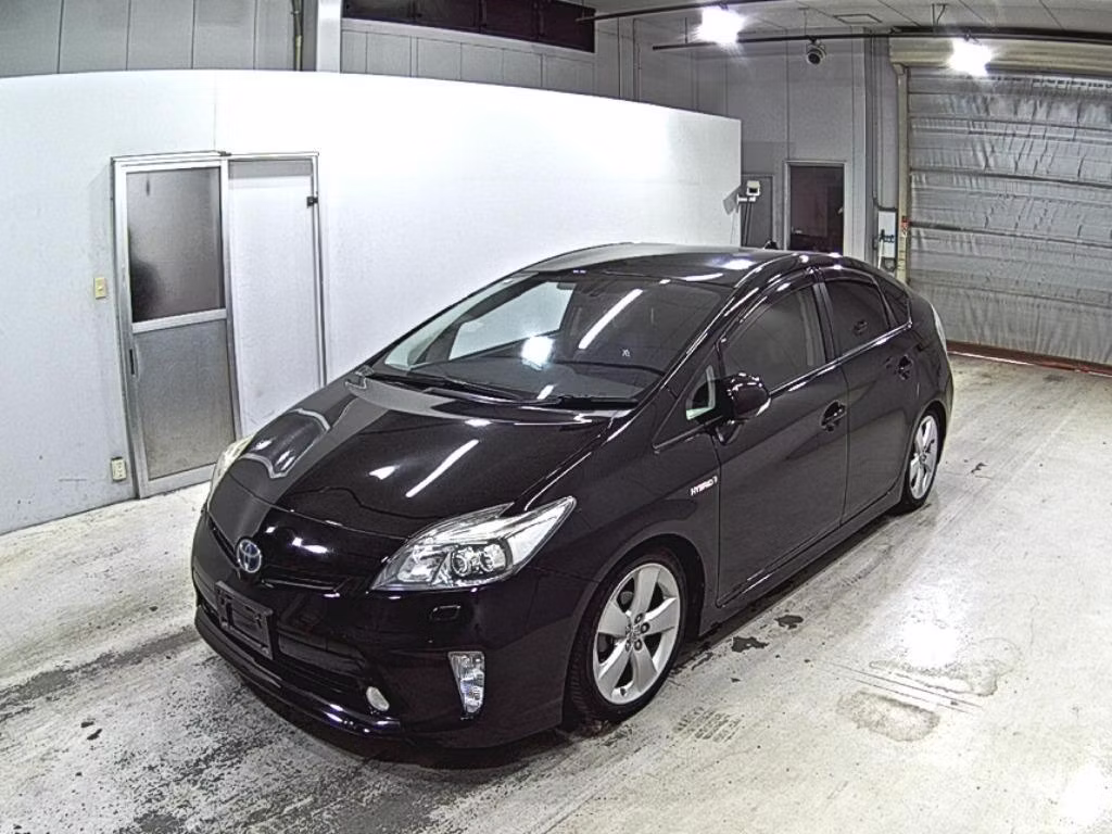 TOYOTA PRIUS