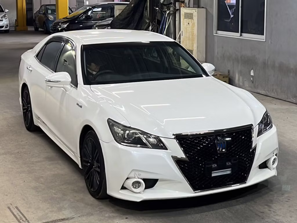 TOYOTA CROWN