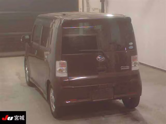 DAIHATSU MOVE CONTE