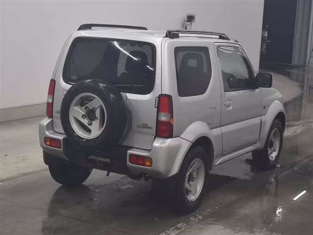 SUZUKI JIMNY SIERRA