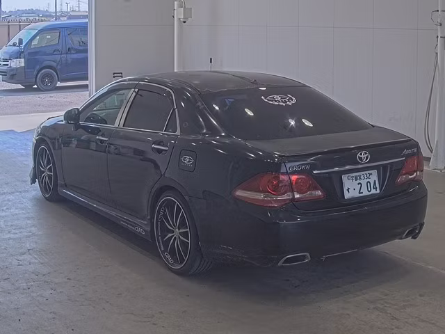 TOYOTA CROWN