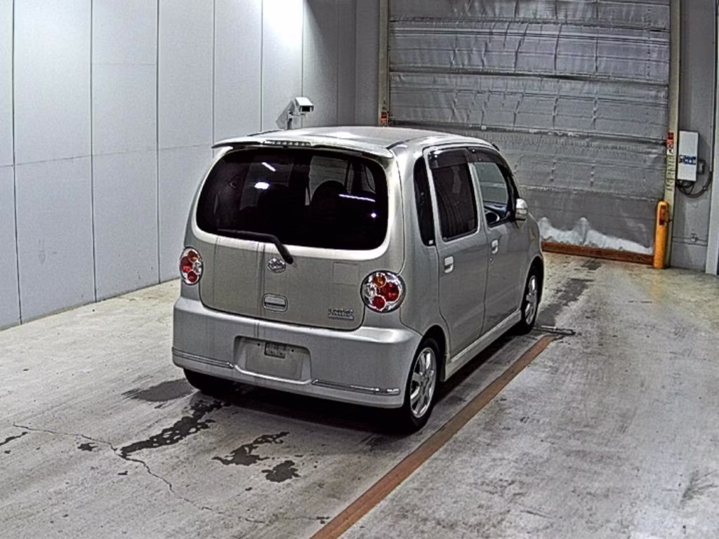 DAIHATSU MOVE LATTE