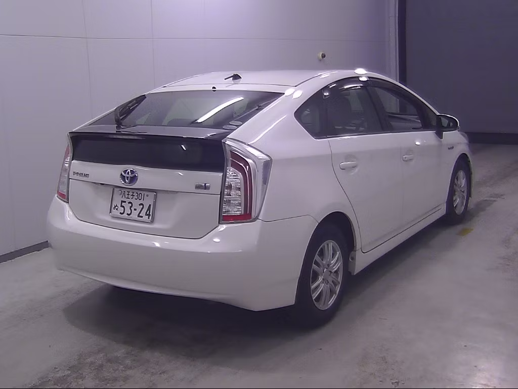 TOYOTA PRIUS