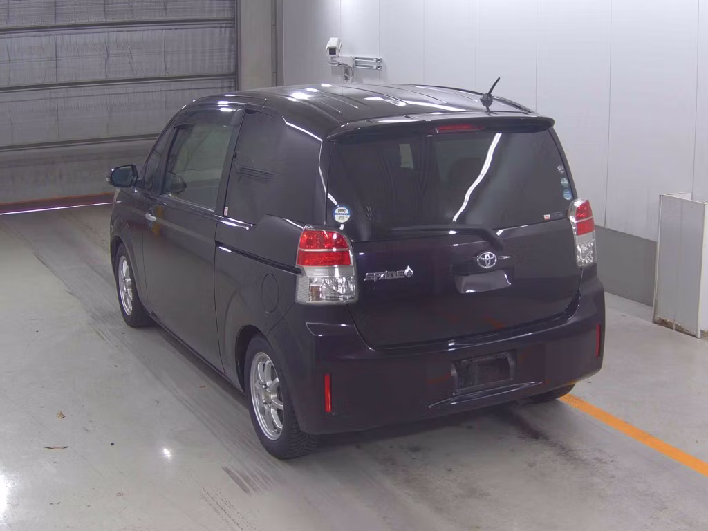 TOYOTA SPADE