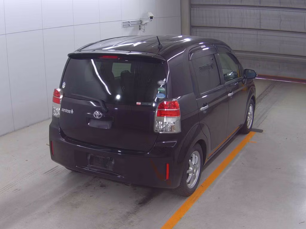 TOYOTA SPADE