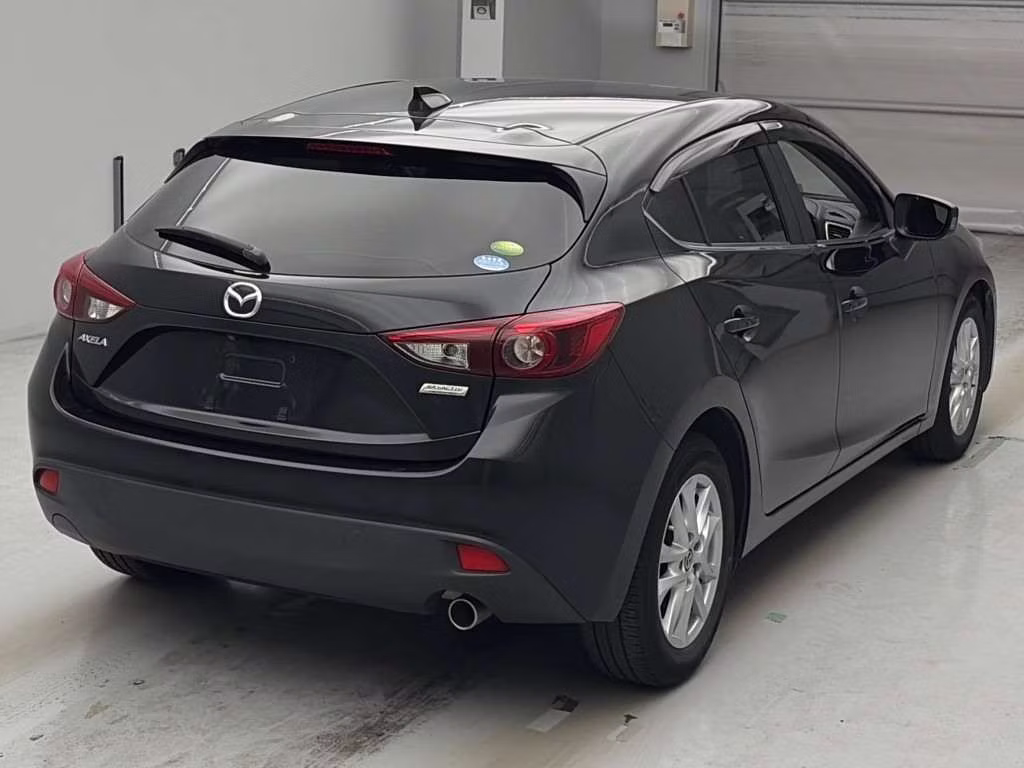MAZDA AXELA