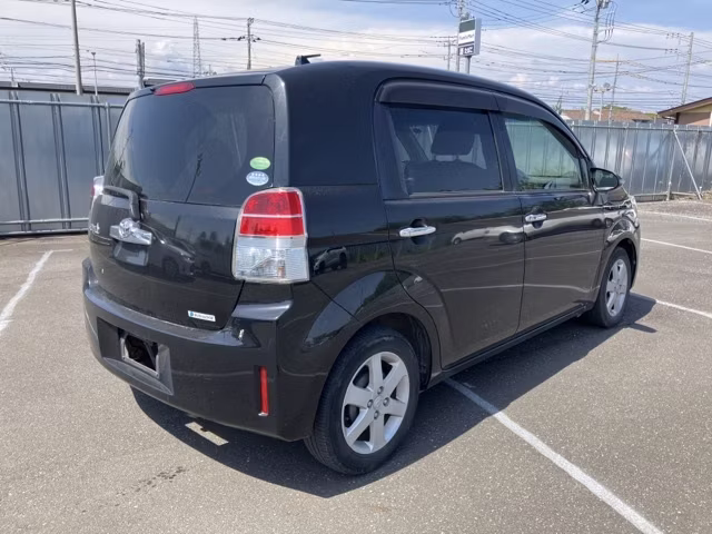 TOYOTA SPADE