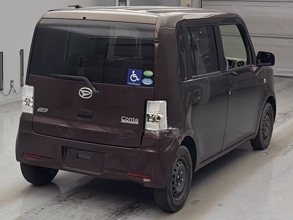 DAIHATSU MOVE CONTE