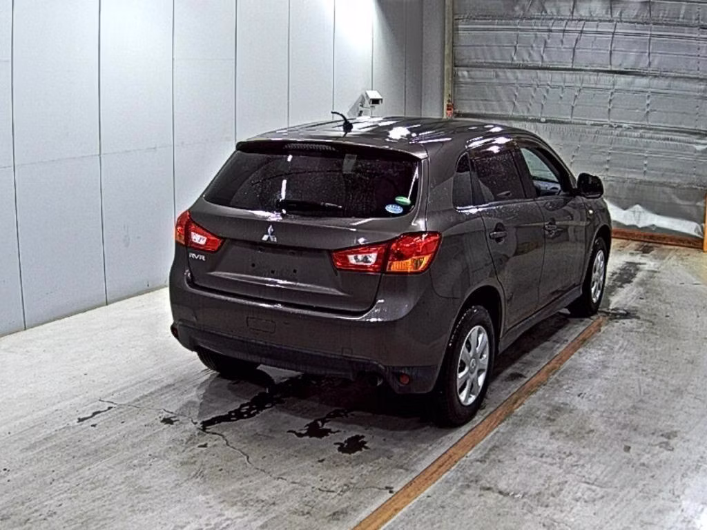 MITSUBISHI RVR