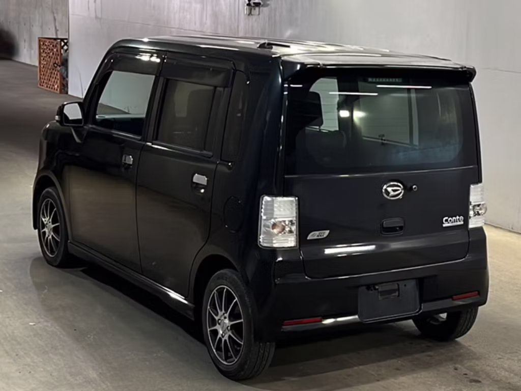 DAIHATSU MOVE CONTE