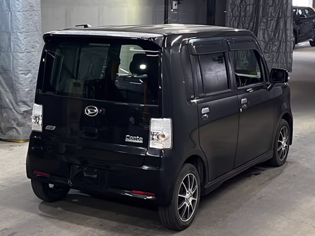 DAIHATSU MOVE CONTE