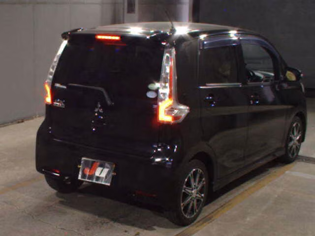MITSUBISHI EK CUSTOM