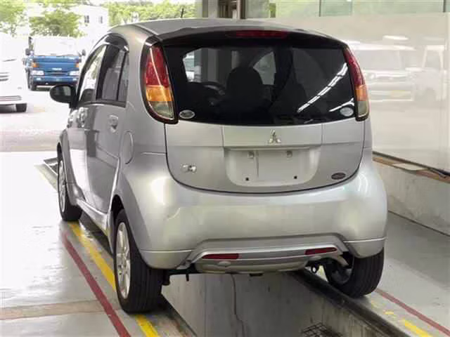 MITSUBISHI I