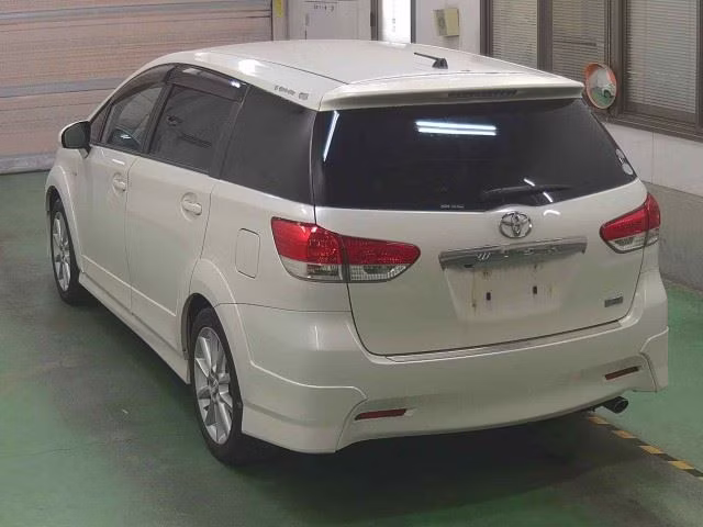 TOYOTA WISH