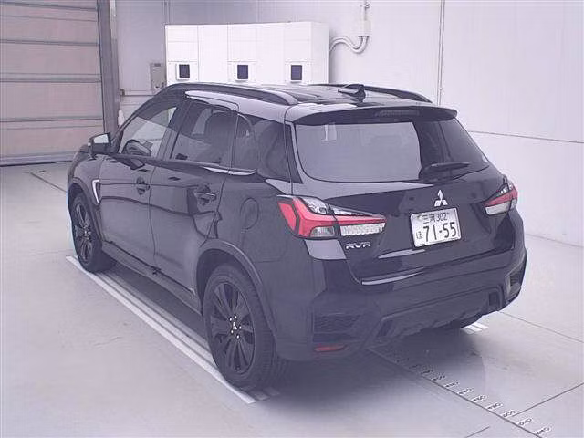 MITSUBISHI RVR