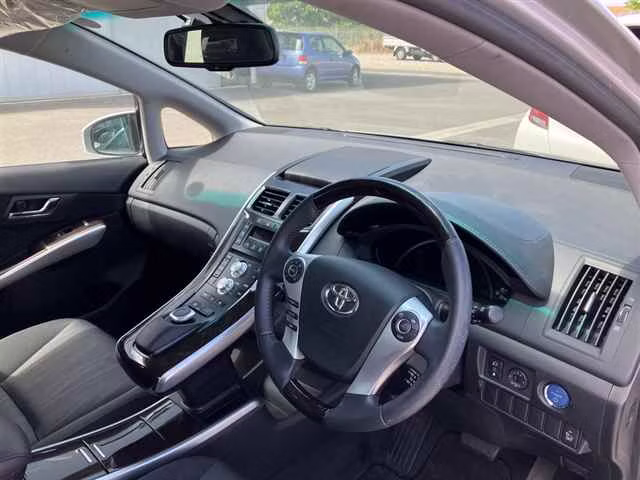 TOYOTA SAI