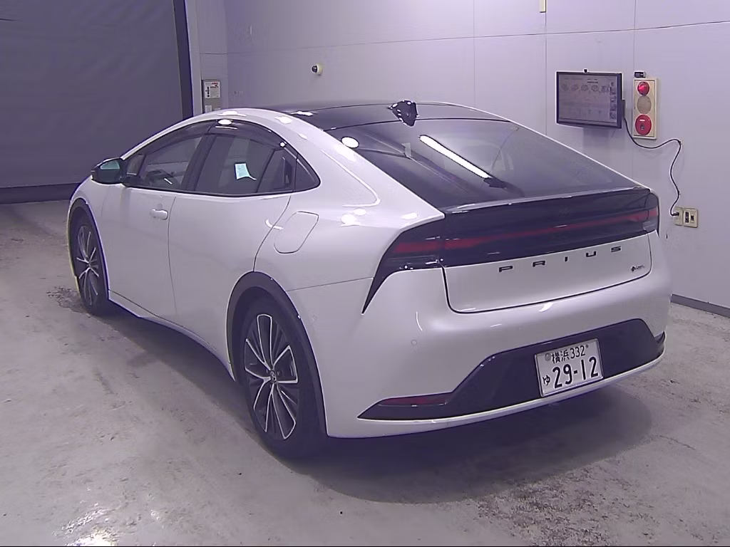 TOYOTA PRIUS