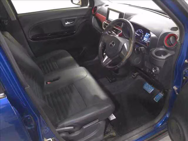 DAIHATSU CAST