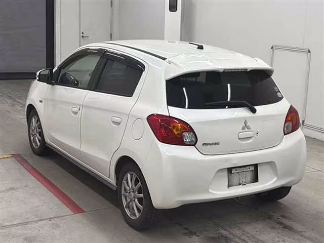 MITSUBISHI MIRAGE