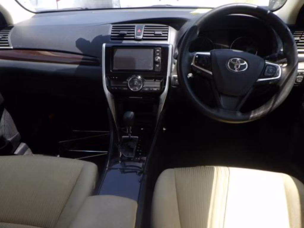 TOYOTA PREMIO