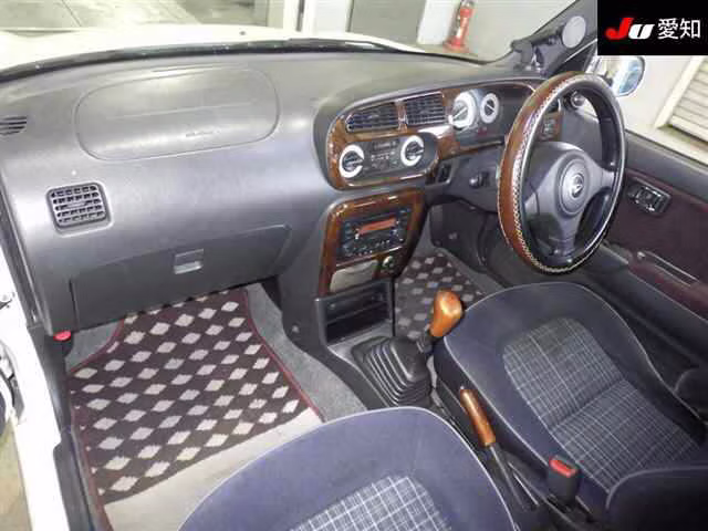 DAIHATSU MIRA GINO