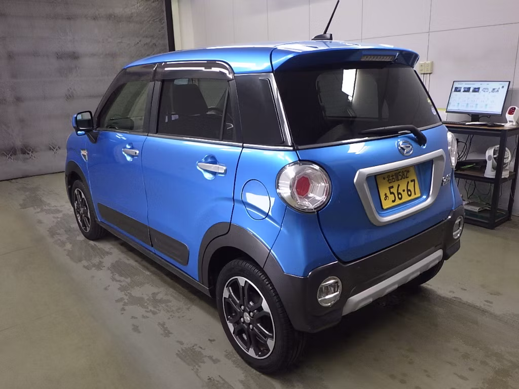 DAIHATSU CAST