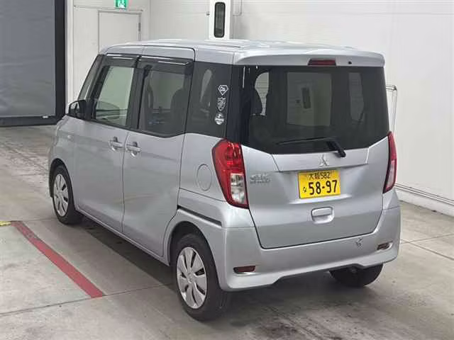MITSUBISHI EK SPACE